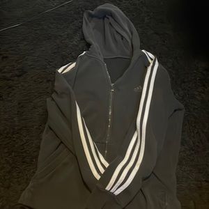 Adidas- hoodie
